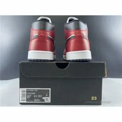 Hypeyourbeast Air Jordan 1 Mid'Chicago'