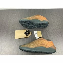 HypeYourBeast Adidas Yeezy 700 V3'Copper'