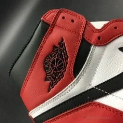HypeYourBeast Air Jordan 1 Retro High OG'Chicago'