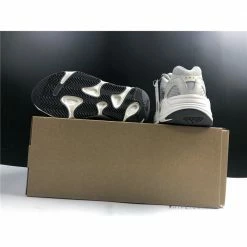 Hypeyourbeast Adidas Yeezy Boost 700 V2'Cream'