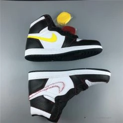 HypeYourBeast Air Jordan 1 Retro High OG'Defiant'
