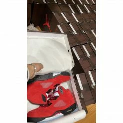 HypeYourBeast Air Jordan 5 Retro'Raging Bulls Red'