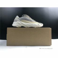 Hypeyourbeast Adidas Yeezy Boost 700 V2'Cream'