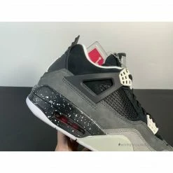 HypeYourBeast Air Jordan 4 Retro'Fear Pack'