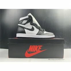 Hypeyourbeast Air Jordan 1 Retro High OG'Black White'