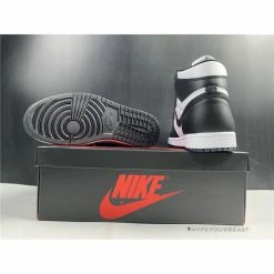 Hypeyourbeast Air Jordan 1 Retro High OG'Black White'