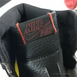 HypeYourBeast Air Jordan 1 Retro High OG'Defiant'