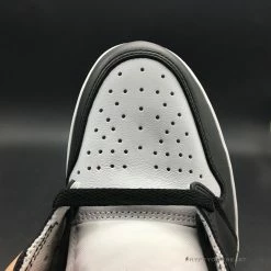 Hypeyourbeast Air Jordan 1 High'Satin Black Toe'