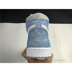 Hypeyourbeast Air Jordan 1 High'Hyper Royal'