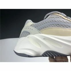 Hypeyourbeast Adidas Yeezy Boost 700 V2'Cream'