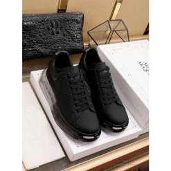 Hypeyourbeast A. Mcqueen Alexander McQueen Black / Back Rubber Sole Sneaker