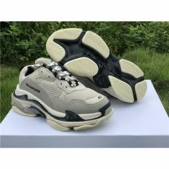 Hypeyourbeast BCG Triple S Vanille Balenciaga