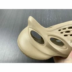 Hypeyourbeast Adidas Yeezy Foam Runner'Ochre'