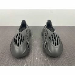 Hypeyourbeast Yeezy Foam Runner Black