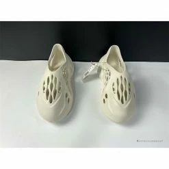 Hypeyourbeast Yeezy Foam Runner Sand