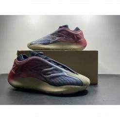 Hypeyourbeast Adidas Yeezy 700 V3'Fade Carbon'
