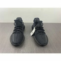 Hypeyourbeast Adidas Yeezy Boost 350 V2'Onyx'