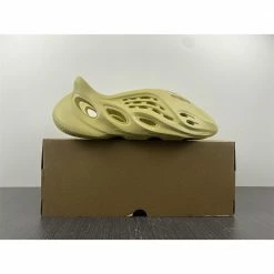 Hypeyourbeast Yeezy Foam Runner'Yellow'