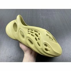 Hypeyourbeast Yeezy Foam Runner'Yellow'