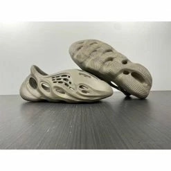 Hypeyourbeast Yeezy Foam Runner Beige