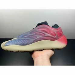 Hypeyourbeast Adidas Yeezy 700 V3'Fade Carbon'