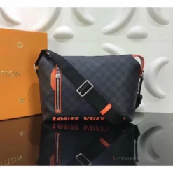 Hypeyourbeast DAMIER COBALT RACE DISCOVERY MESSENGER PM