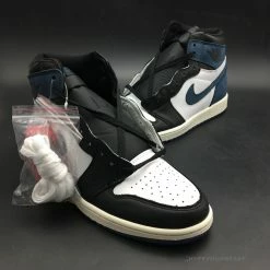 Hypeyourbeast Air Jordan 1 Retro High OG Blue Moon