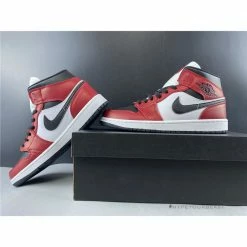 Hypeyourbeast Air Jordan 1 Mid'Chicago'