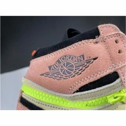 HypeYourBeast Air Jordan 1 High Switch'Pink Volt'