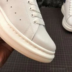 HypeYourBeast Alexander McQueen White / Navy